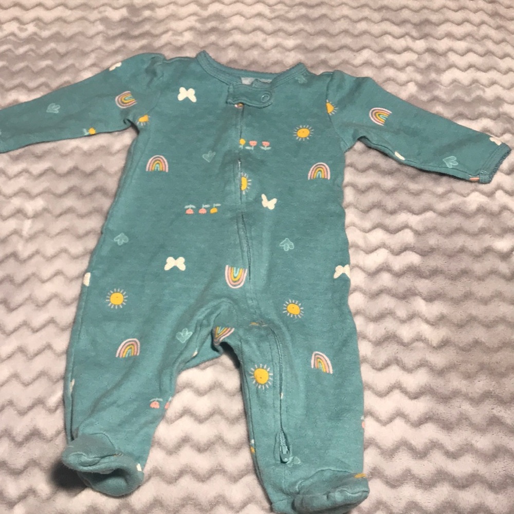 Carter’s footed sleep and play